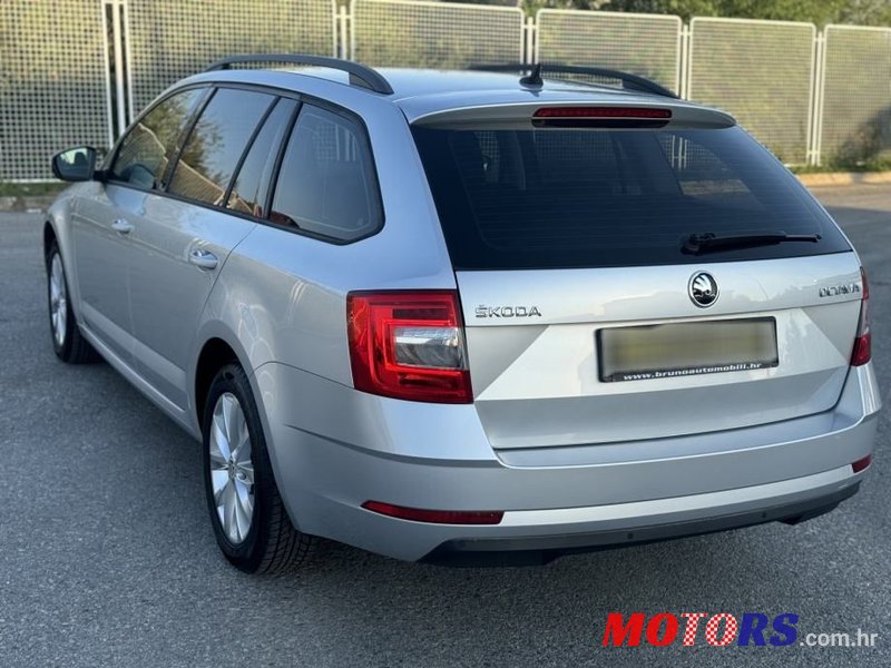 2017' Skoda Octavia Combi photo #3