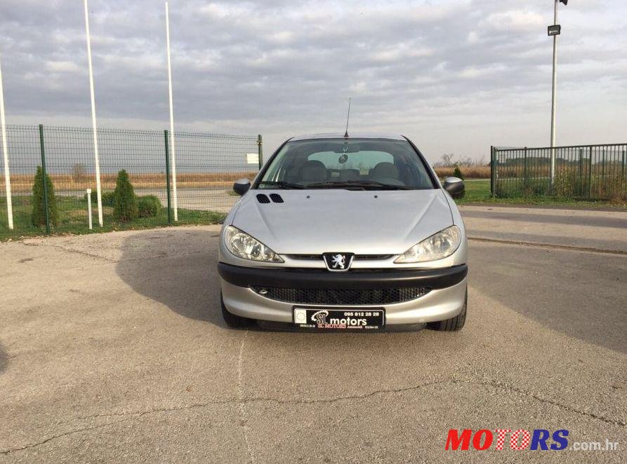2003' Peugeot 206 206 1,1 photo #1