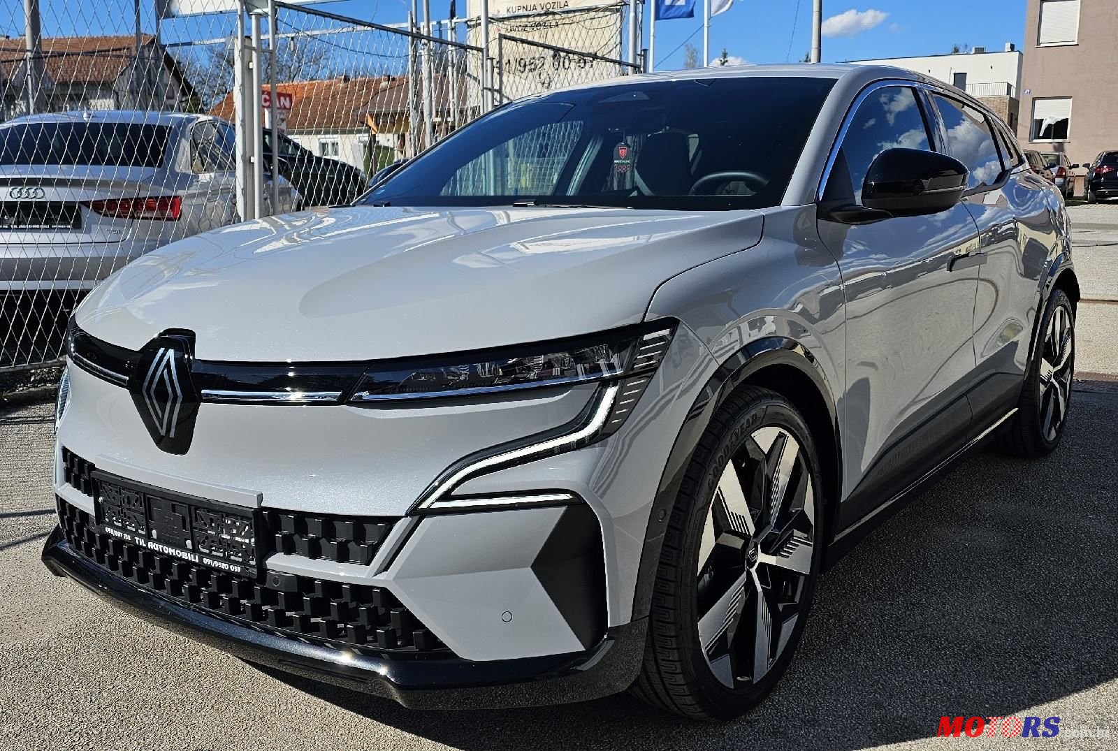 2023' Renault Megane E-Tech photo #1