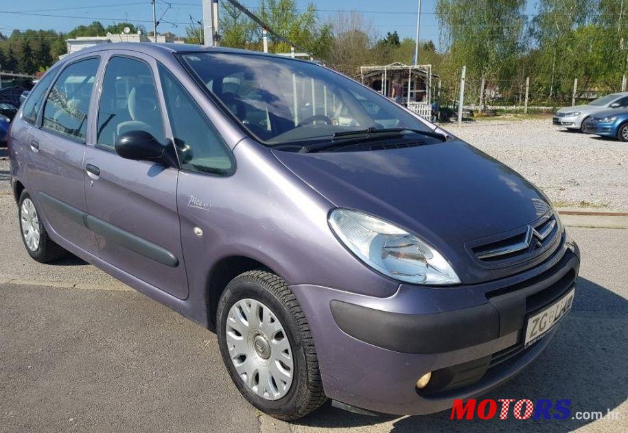 2005' Citroen Xsara Picasso photo #1