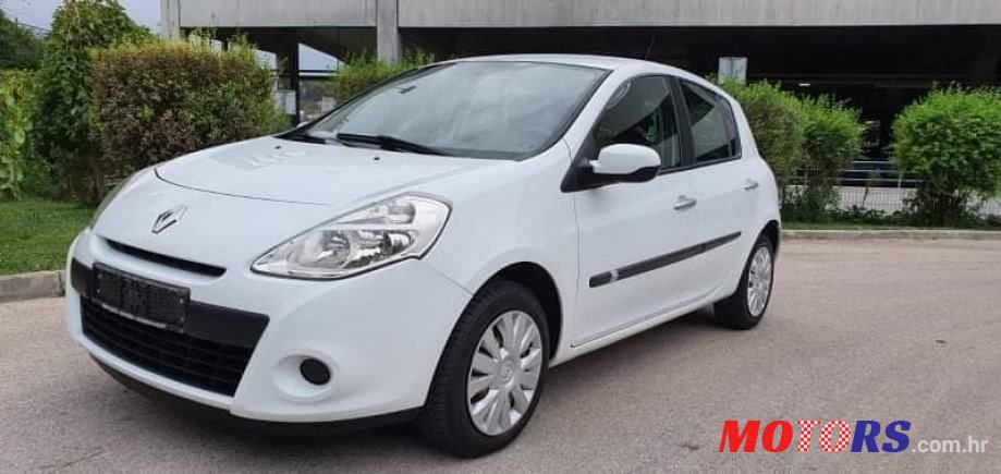 2010' Renault Clio 1,5 Dci photo #1