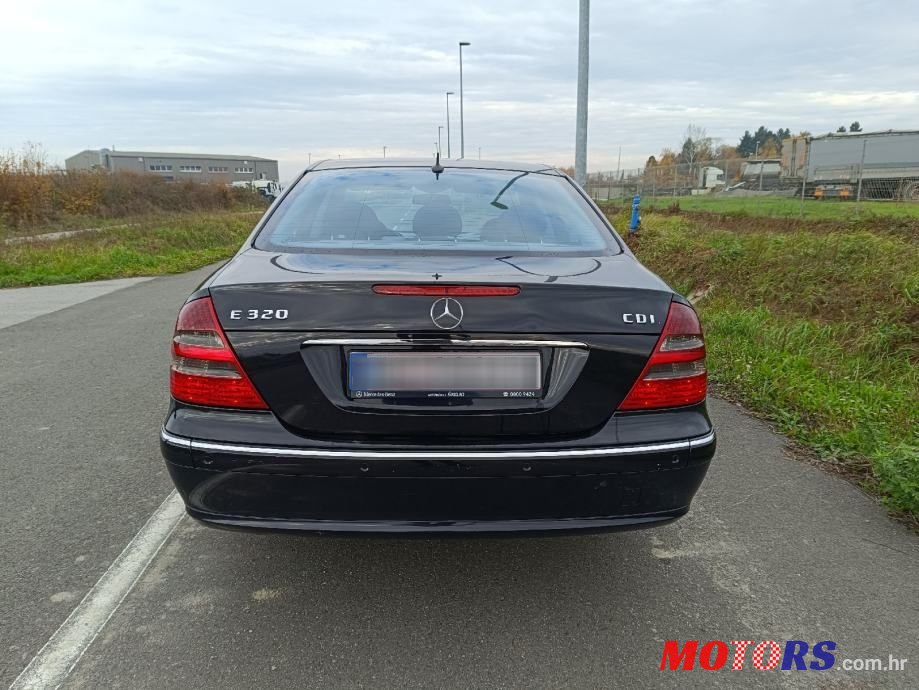 2005' Mercedes-Benz E-Klasa 320 Cdi photo #5