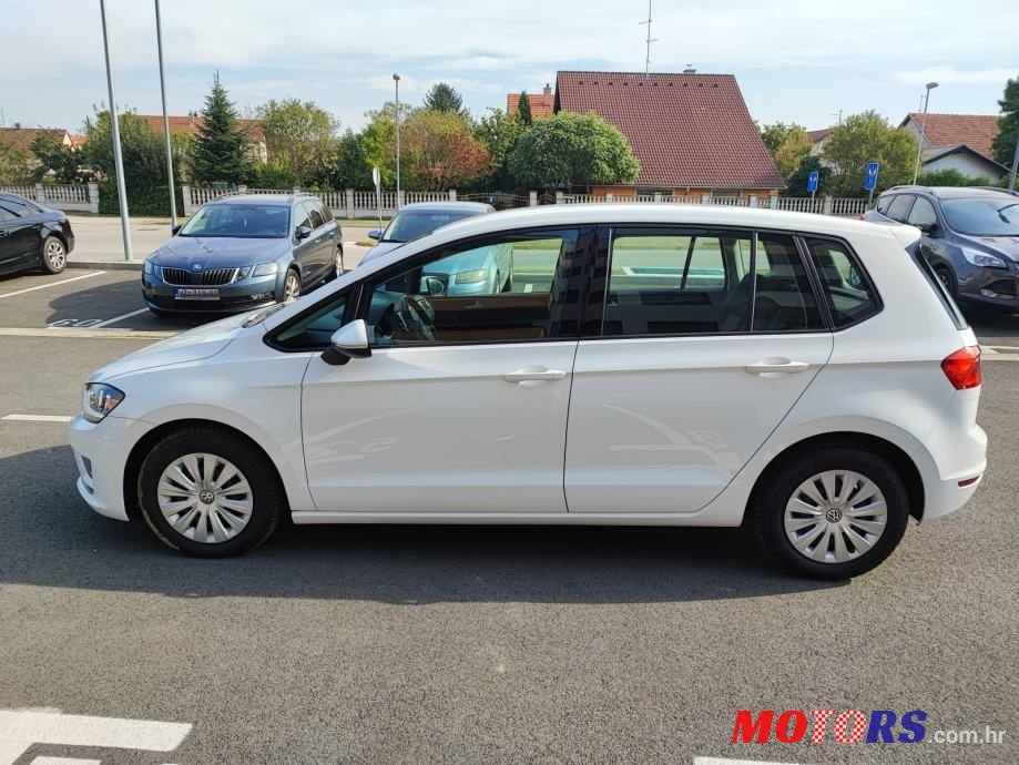 2015' Volkswagen Golf 1.6Tdi photo #6