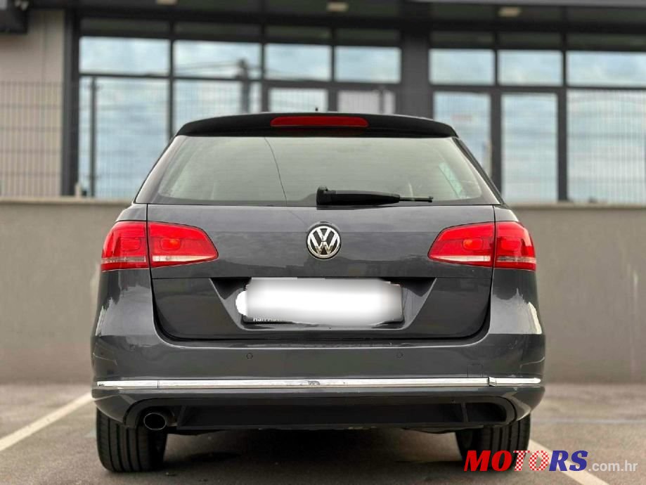 2012' Volkswagen Passat Variant photo #6
