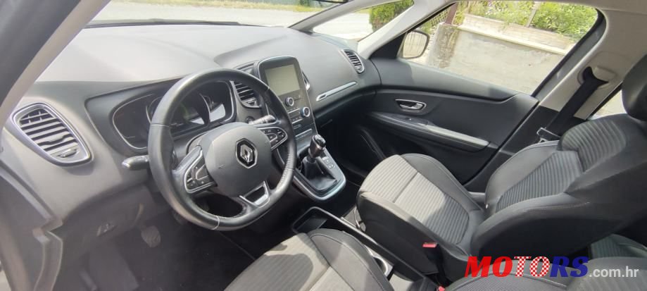 2017' Renault Scenic Dci 110 photo #6
