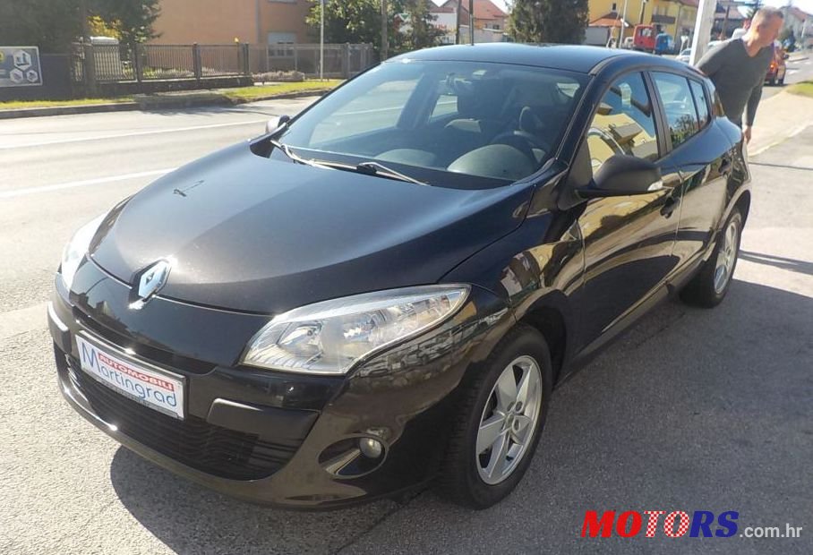 2010' Renault Megane photo #1