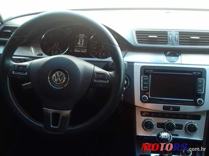 2013' Volkswagen Passat 2,0 Tdi Bmt photo #6