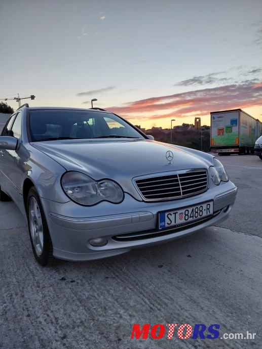 2004' Mercedes-Benz C-Klasa 220 T photo #3