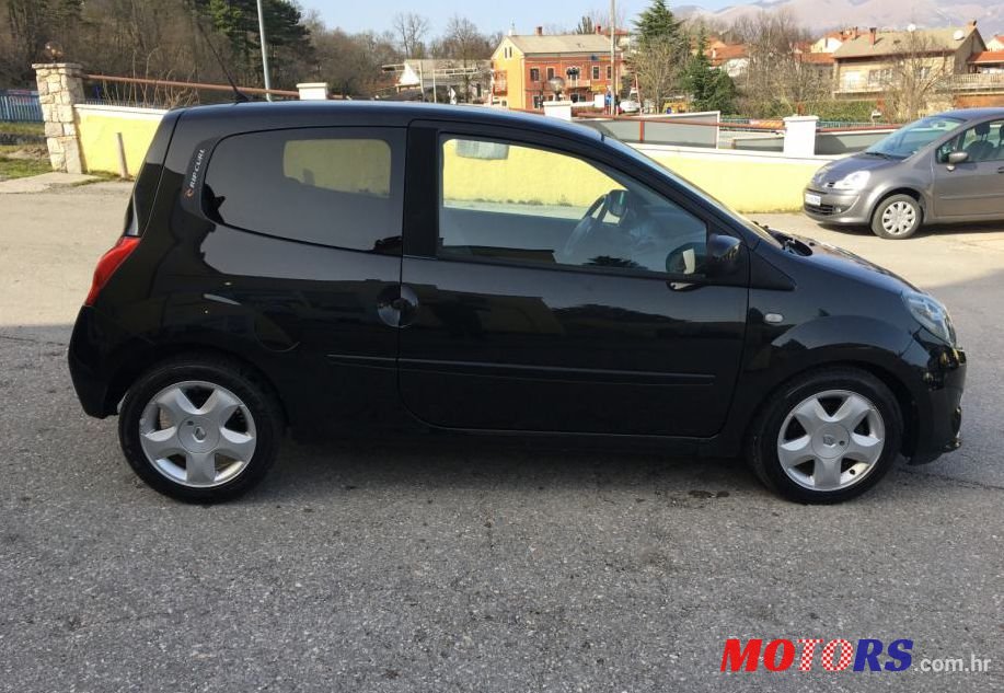 2011' Renault Twingo 1.2 16V Rip Curl photo #1