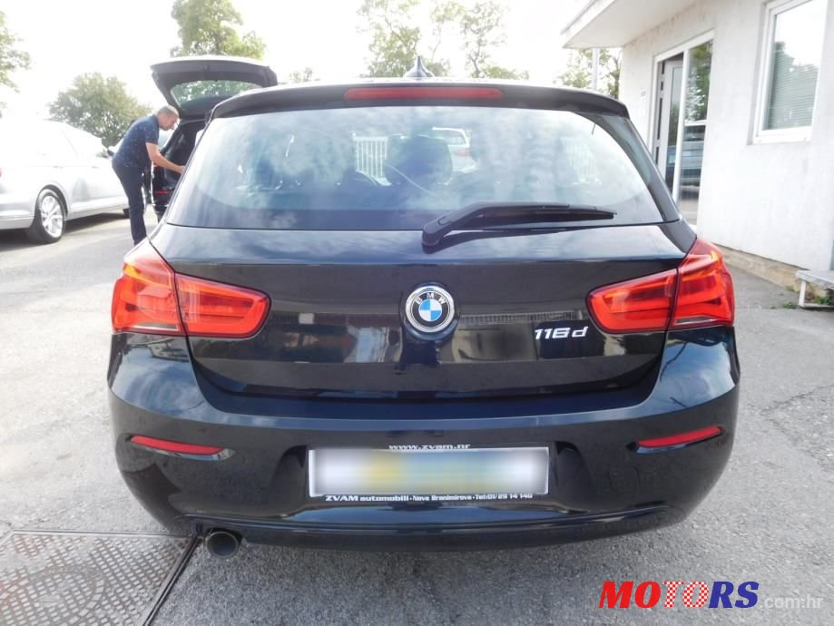 2017' BMW Serija 1 116D photo #6