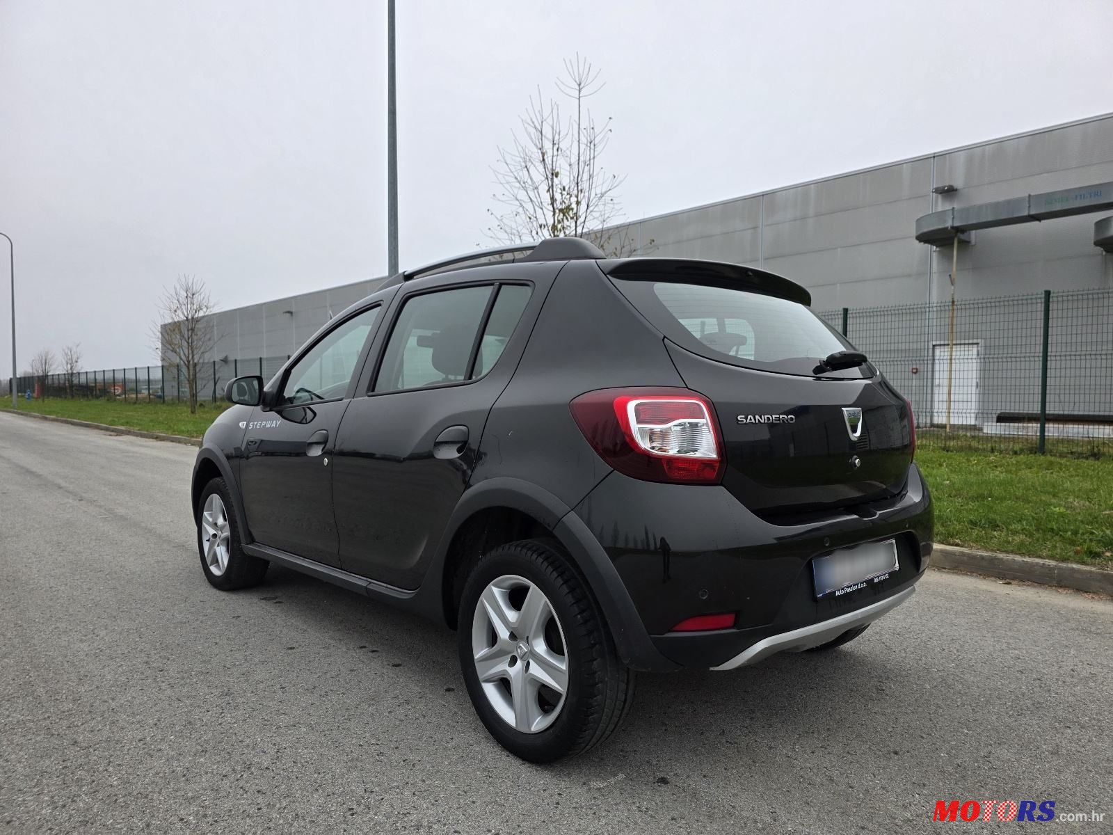 2014' Dacia Sandero photo #6