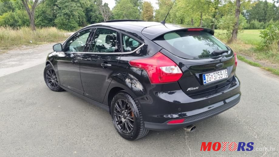 2011' Ford Focus photo #3