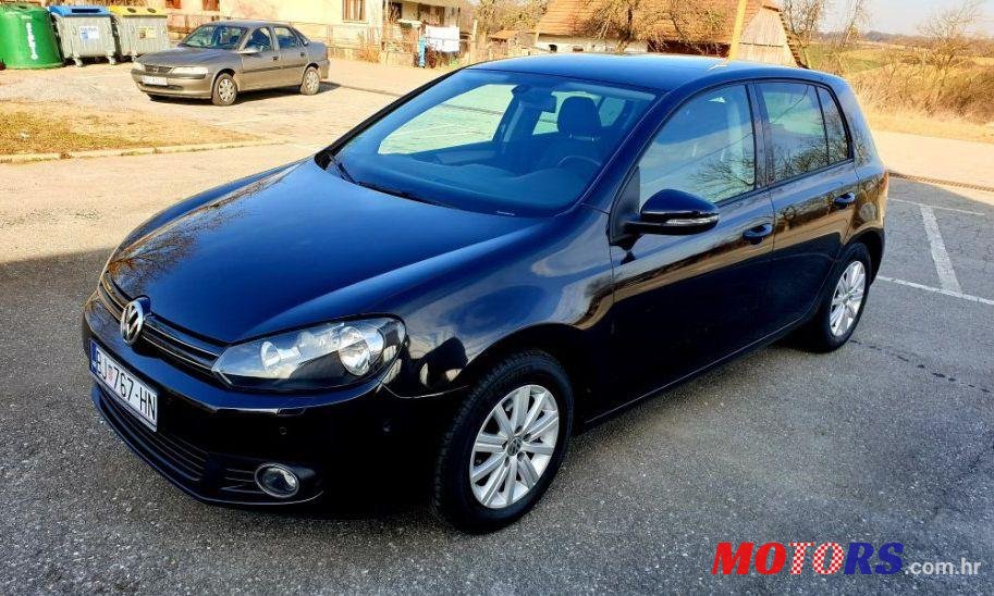 2010' Volkswagen Golf VI 1,6 Tdi photo #2