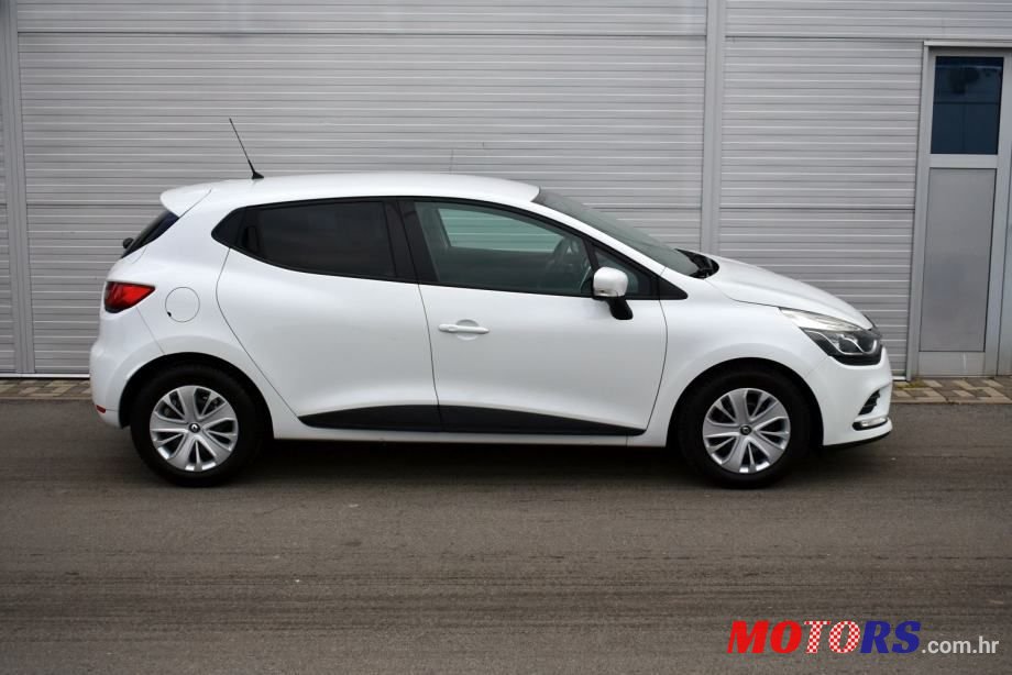 2016' Renault Clio 1.5 Dci photo #2