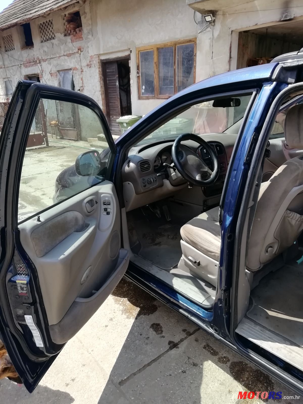 2005' Chrysler Voyager monovolumen photo #6