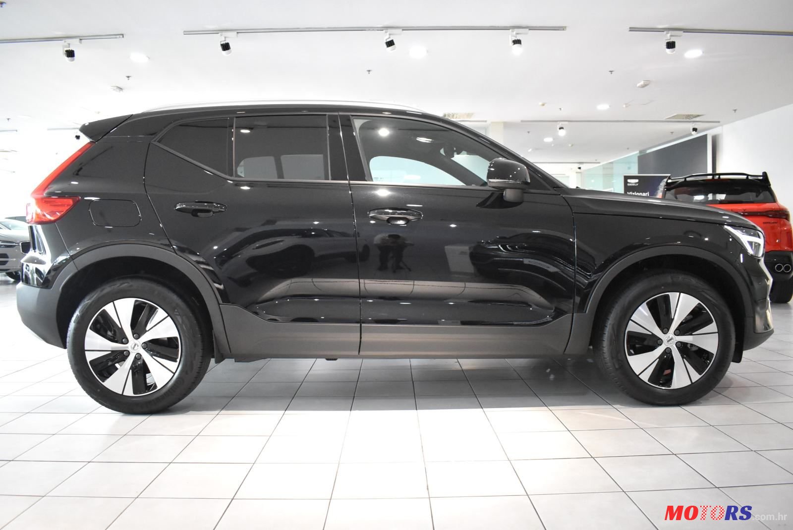 2024' Volvo XC40 photo #5