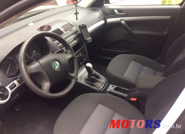 2006' Skoda Octavia Combi photo #2