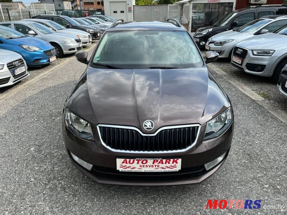 2014' Skoda Octavia Combi photo #3