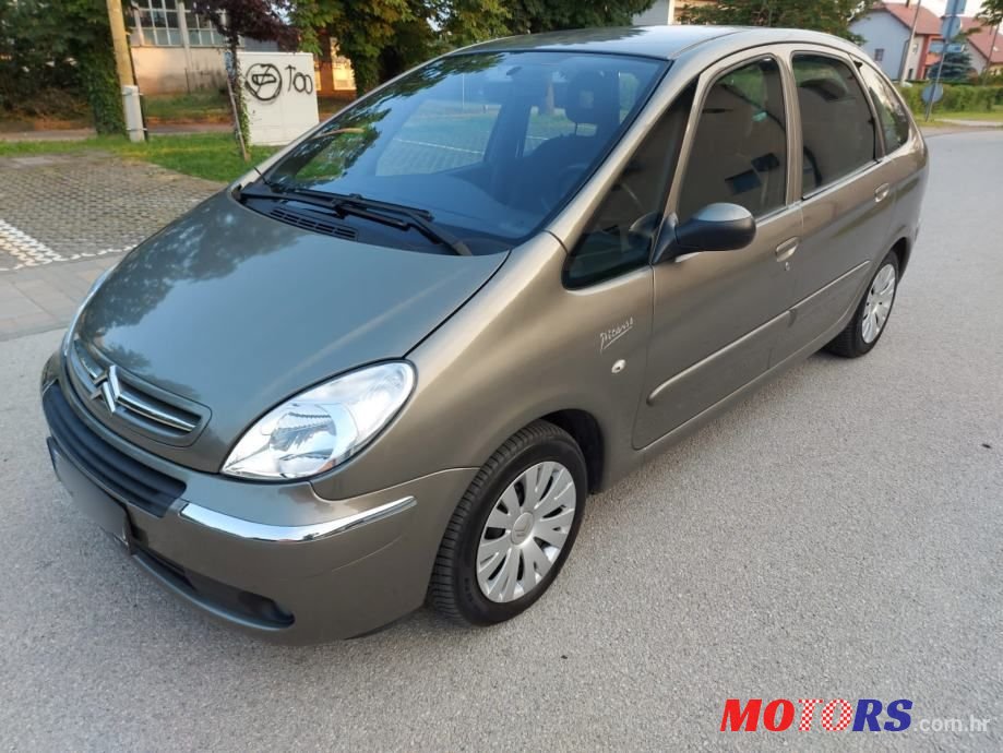 2009' Citroen Xsara Picasso 1,6 I photo #2