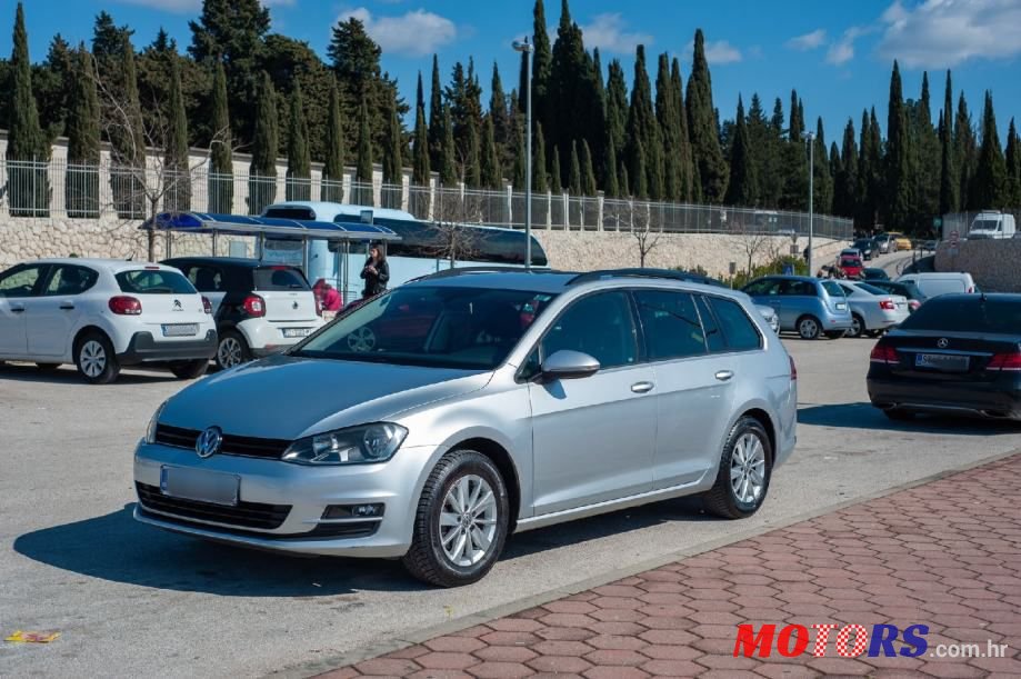 2015' Volkswagen Golf 7 1,6 Tdi photo #1