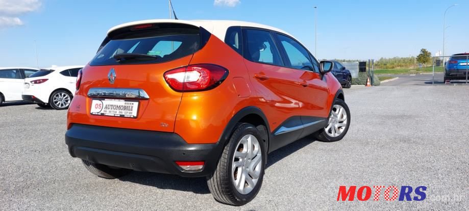 2015' Renault Captur Tce 90 photo #3