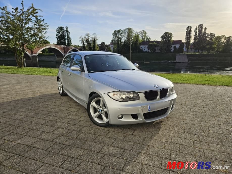 2009' BMW Serija 1 118D photo #2