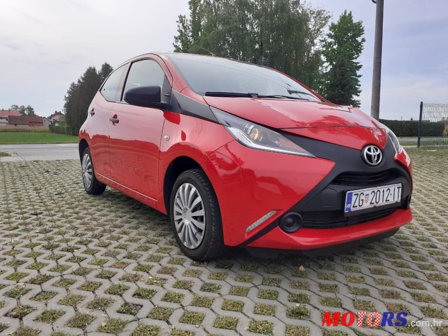 2017' Toyota Aygo 1,0 photo #2