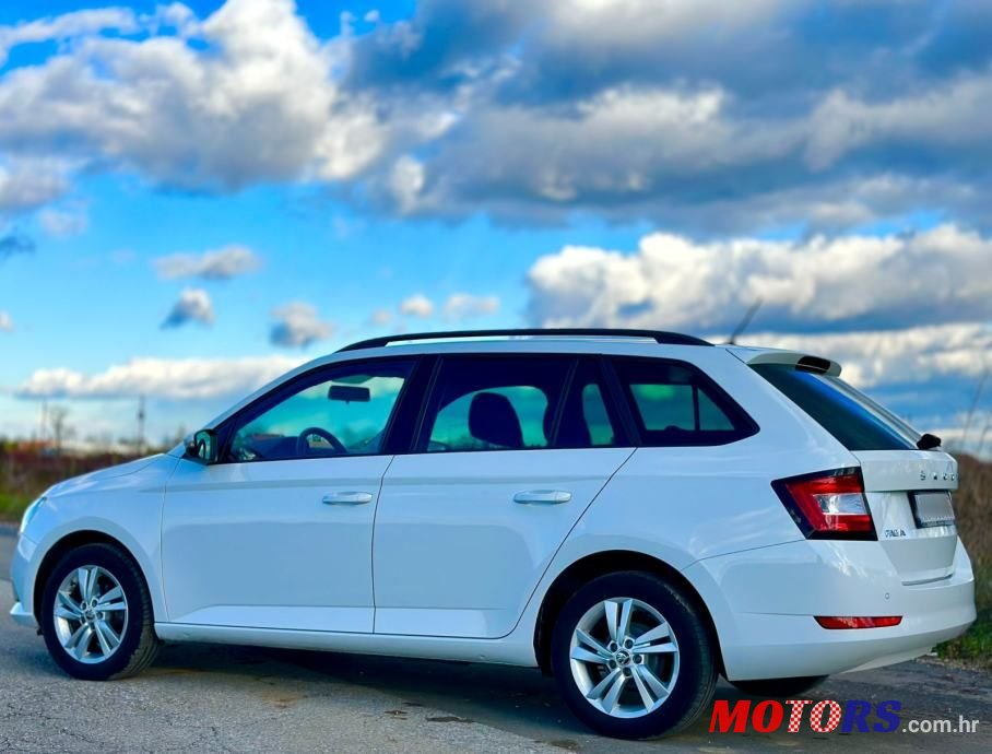 2021' Skoda Fabia Combi photo #4