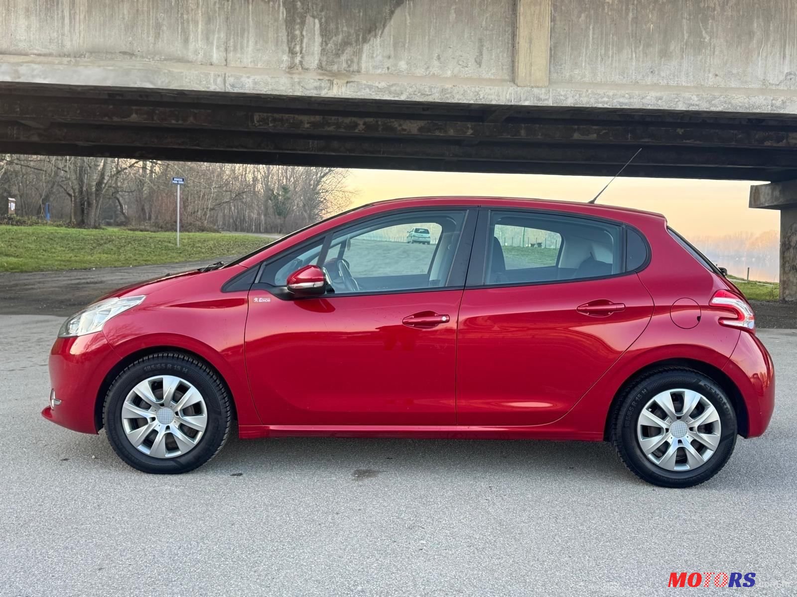 2015' Peugeot 208 1,4 Hdi photo #4