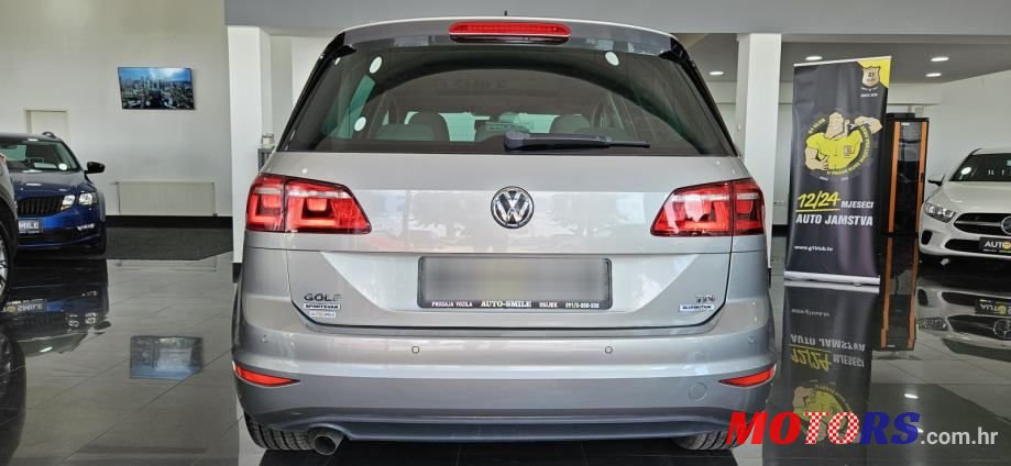 2014' Volkswagen Golf 1.6Tdi photo #3