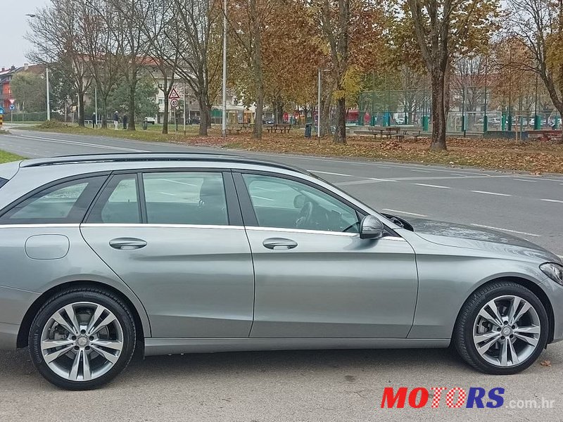 2016' Mercedes-Benz C-Klasa 220 D 4Matic T photo #4