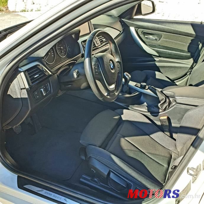 2013' BMW Serija 3 320D photo #4