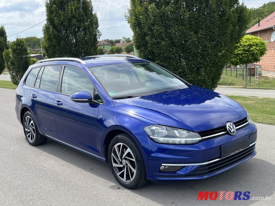 2018' Volkswagen Golf VII Variant photo #2
