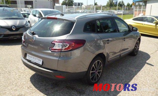 2012' Renault Megane Grandtour photo #2