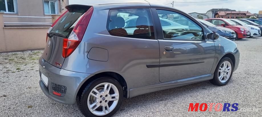 2004' Fiat Punto 1,4 16V photo #3