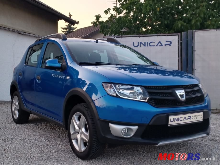 2016' Dacia Sandero photo #4