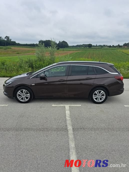 2018' Opel Astra 1.6 Cdti photo #4