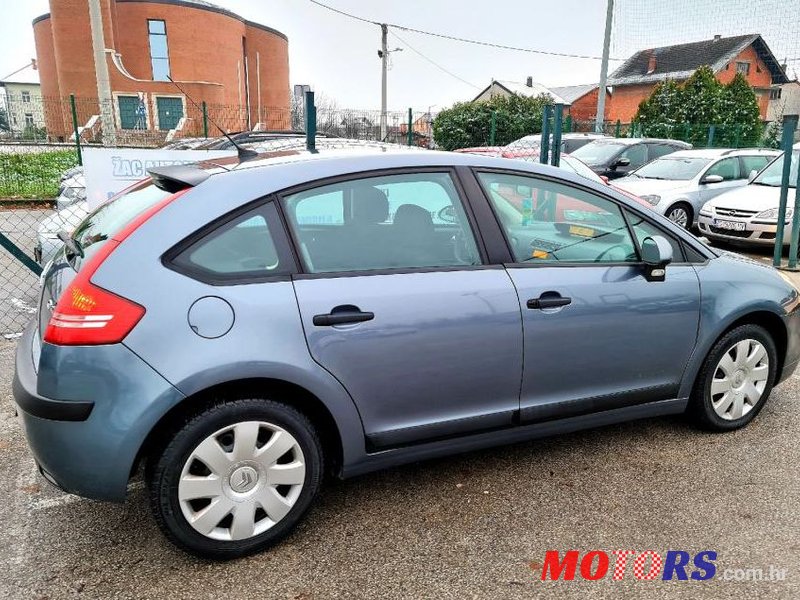 2007' Citroen C4 1,4 I 16V photo #1