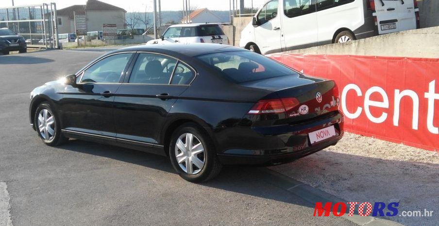 2015' Volkswagen Passat photo #1