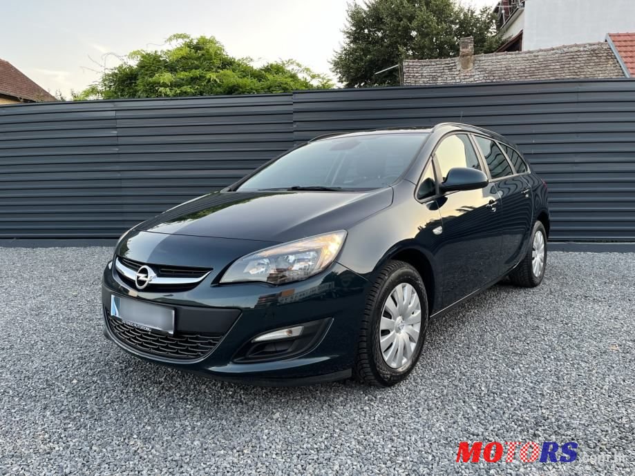 2015' Opel Astra Karavan photo #1