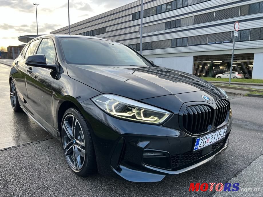 2021' BMW Serija 1 118D photo #3