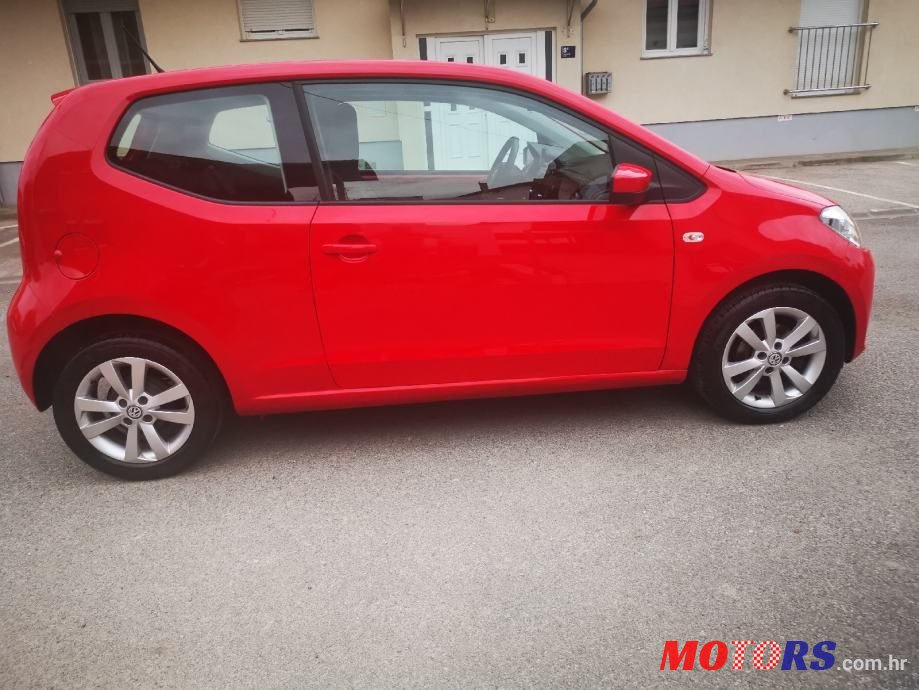 2016' Volkswagen Up! 1,0 Up! photo #5