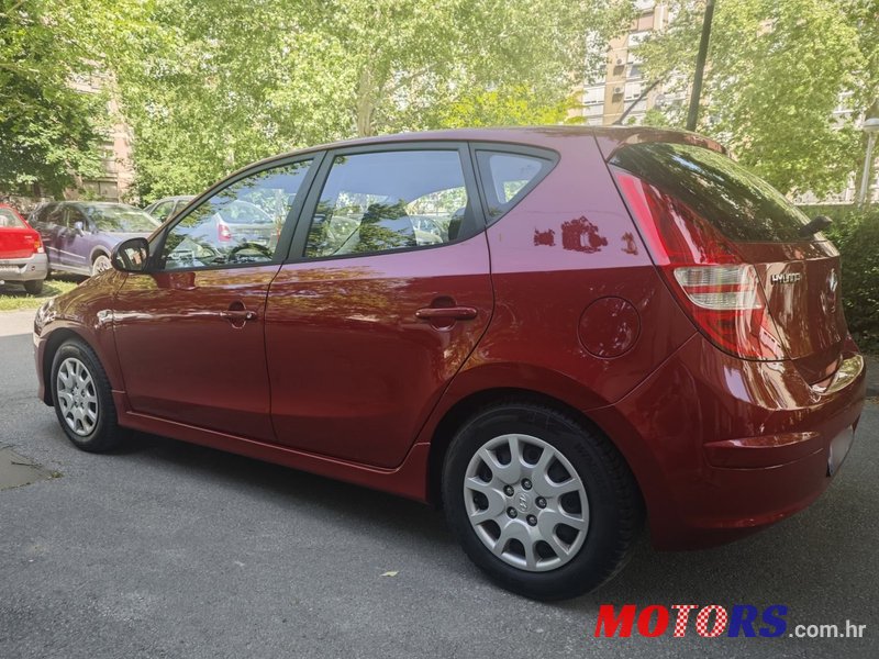2011' Hyundai i30 1,6 Crdi photo #5