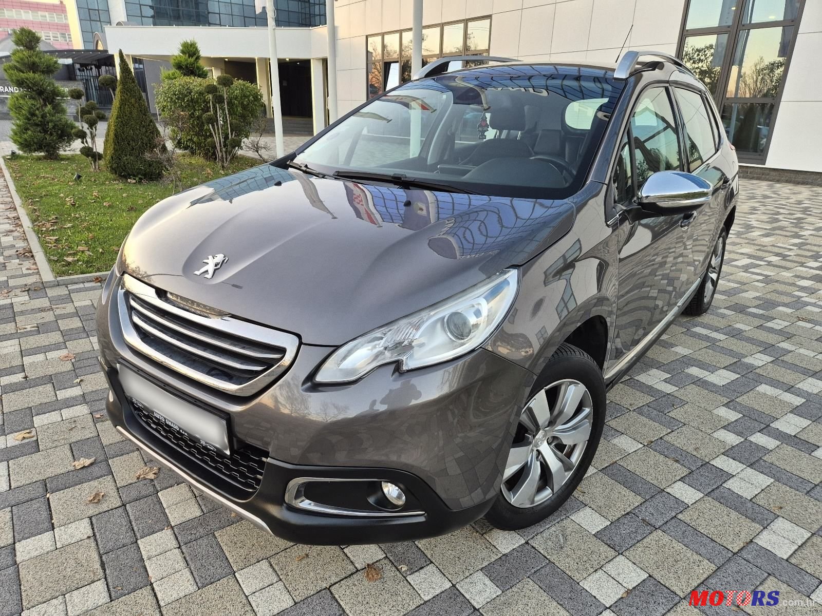 2014' Peugeot 2008 1,2 Vti photo #2