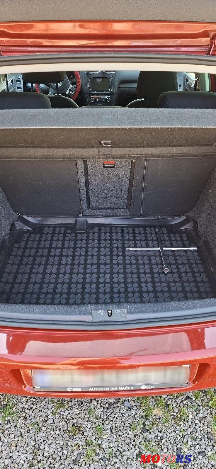 2011' Volkswagen Golf VI 1,6 Tdi photo #5