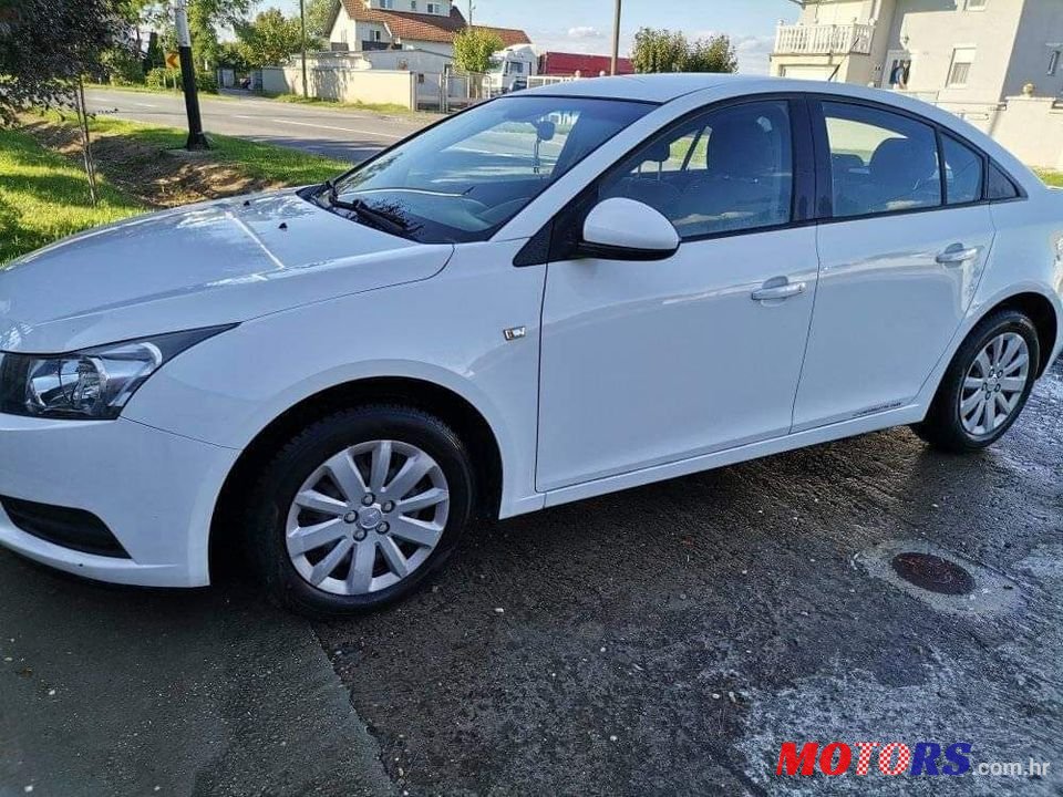 2010' Chevrolet Cruze 1,6 LS photo #3