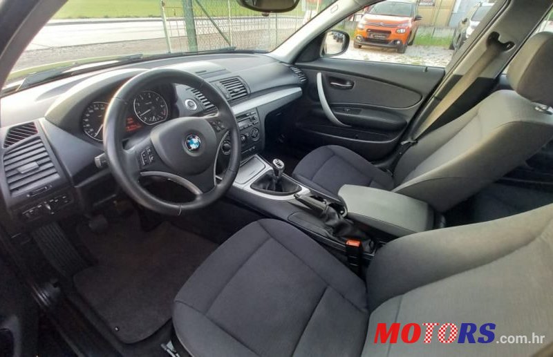 2011' BMW Serija 1 116I Sport photo #5