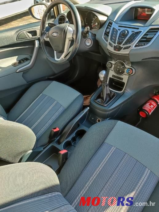 2010' Ford Fiesta 1,6 photo #5