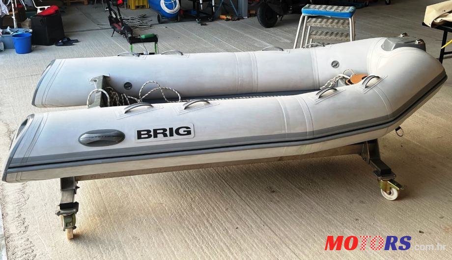 2021' Brig F330T photo #1