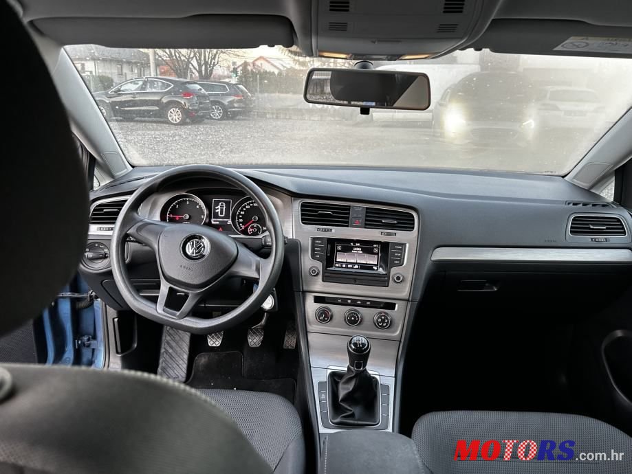 2017' Volkswagen Golf VII Variant photo #4